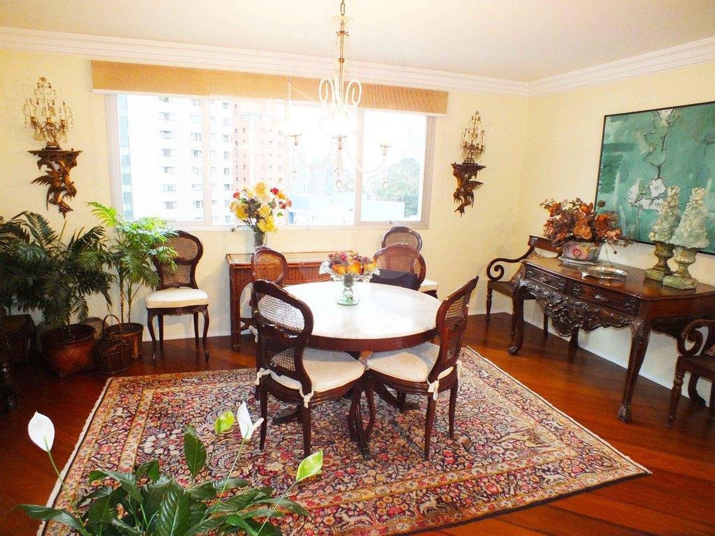 Apartamento à venda com 3 suítes em Real Parque, São Paulo, SP