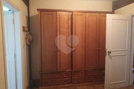Chácara à venda com 7 quartos, sendo 3 suítes, em Saboó, São Roque, SP