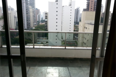 Apartamento à venda com 4 quartos, sendo 3 suítes,  em Indianópolis, São Paulo, SP