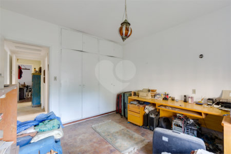 Casa à venda com 4 quartos, sendo 2 suítes, em Alto da Boa Vista, São Paulo, SP