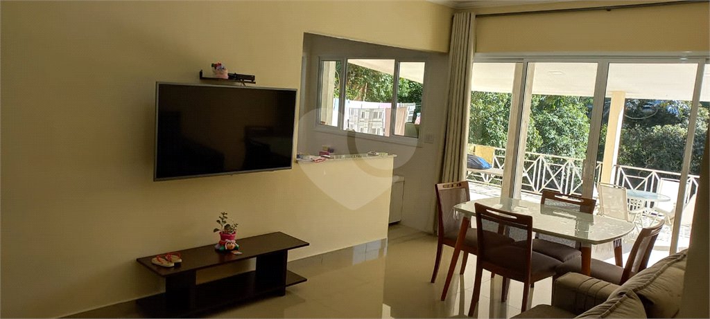 Casa à venda com 3 quartos, sendo 1 suíte, no condomínio Sausalito, Mairiporã - SP