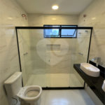 Casa à venda com 5 quartos, sendo 4 suítes, no condomínio Grand Park, Rio de Janeiro - RJ