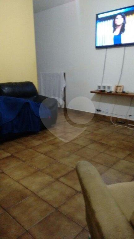 Casa à venda com 2 quartos, sendo 1 suíte, em Solemar, Praia Grande, SP