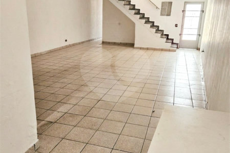 Casa à venda com 3 quartos, sendo 1 suíte, em Vila Maria Alta, São Paulo, SP