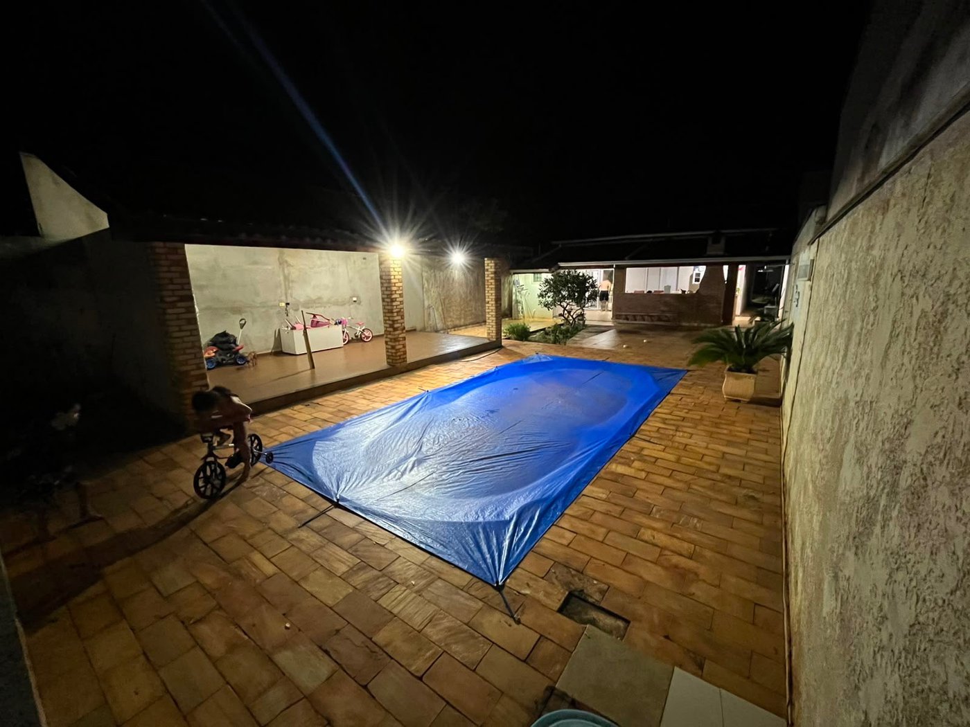 Casa à venda com 4 quartos, sendo 1 suíte,  em Vila Nova, Três Lagoas, MS