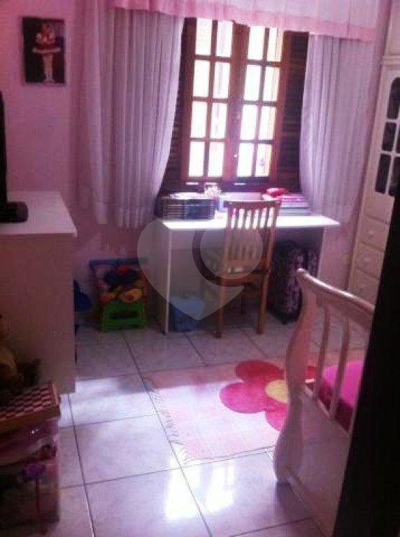 Sobrado à venda com 3 quartos, sendo 1 suíte, em Parque Continental II, Guarulhos, SP