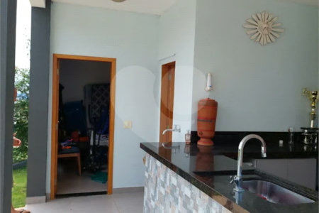 Casa à venda ou para alugar com 4 quartos, sendo 1 suíte, no condomínio Colinas de Inhandjara, Itupeva - SP