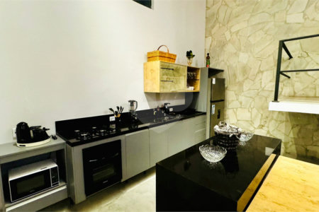 Casa à venda com 4 suítes no condomínio Portal Ouro Verde, Atibaia - SP