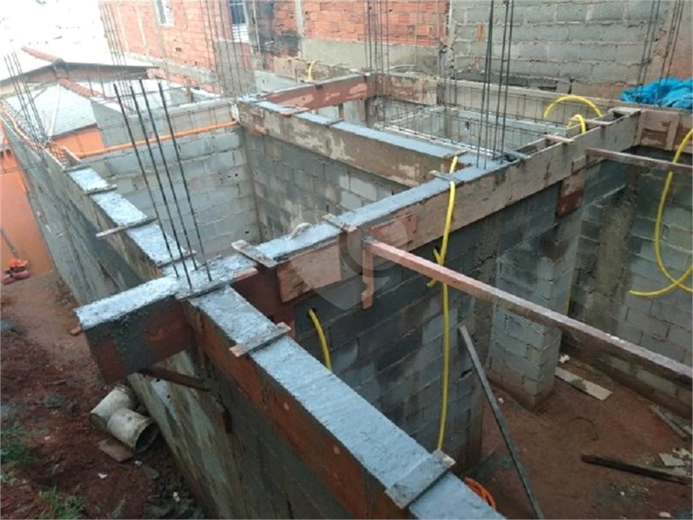 Casa à venda com 2 quartos, sendo 1 suíte,  em Vila Guilherme, São Paulo, SP