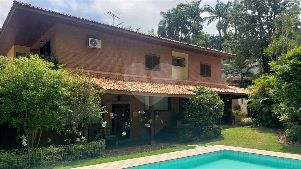 Sobrado à venda com 4 quartos, sendo 2 suítes, em Jardim Marajoara, São Paulo, SP