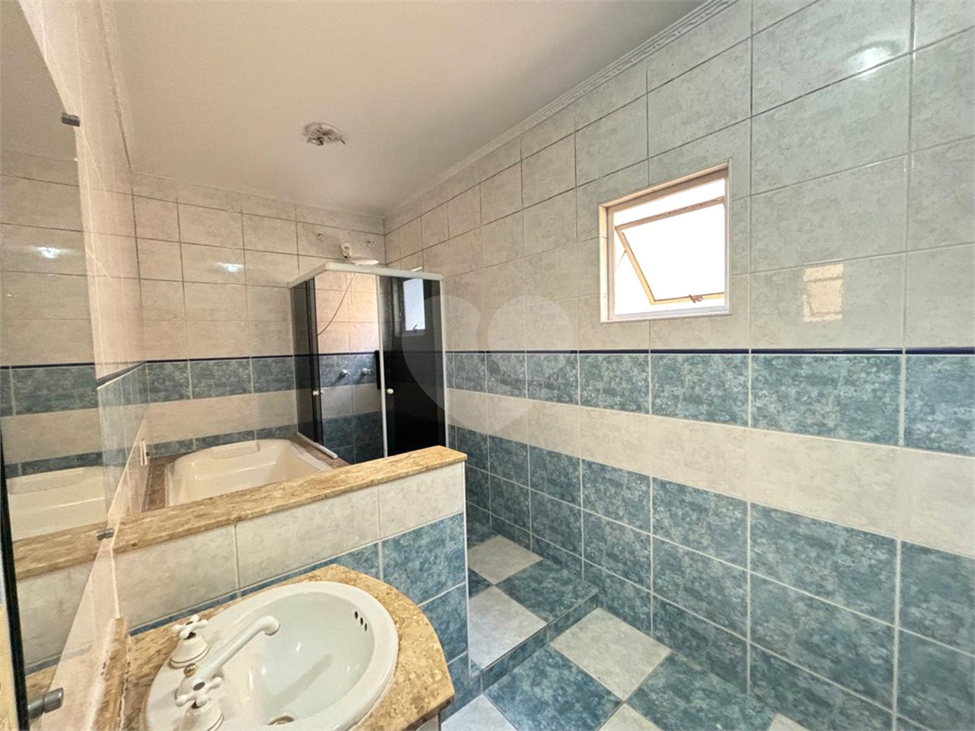 Casa à venda com 3 quartos, sendo 1 suíte, em Capela, Vinhedo, SP