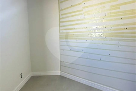 Casa à venda com 3 quartos, sendo 2 suítes, no condomínio Residencial Maria Dulce, Indaiatuba - SP