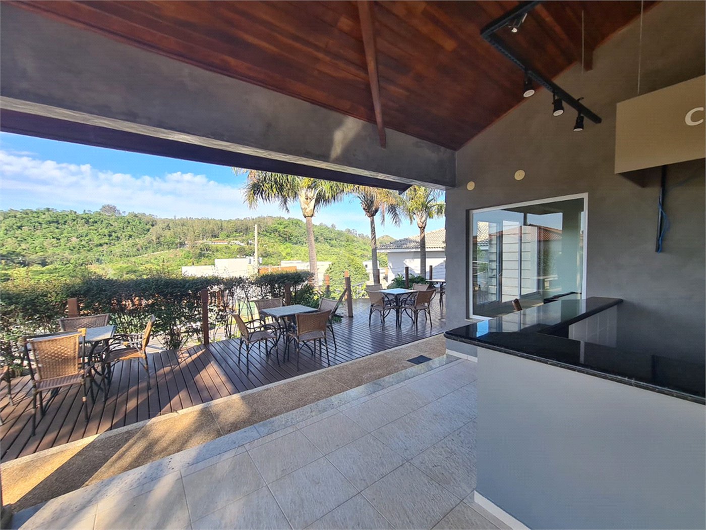 Casa à venda com 3 suítes no condomínio Reserva dos Vinhedos, Louveira - SP