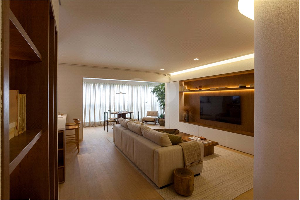 Apartamento à venda com 2 quartos, sendo 1 suíte, em Pinheiros, São Paulo, SP