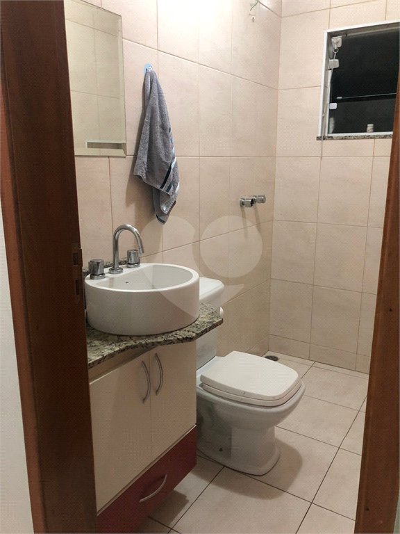 Sobrado à venda com 3 quartos, sendo 1 suíte, em Vila Tibiriçá, Santo André, SP