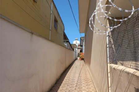 Casa à venda com 3 quartos, sendo 2 suítes, em Jaguaré, São Paulo, SP