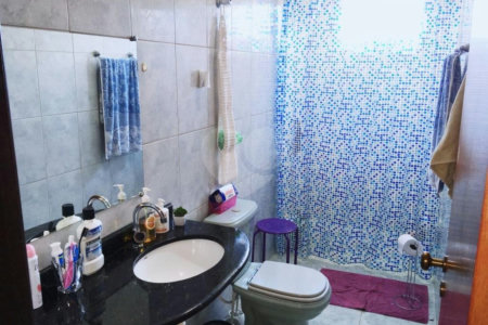 Sobrado à venda com 4 quartos, sendo 1 suíte, em Jardim Sarah, São Paulo, SP
