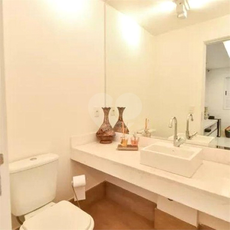 Apartamento no Ipiranga de 94m2 com 2 dorms, 1 suíte, 3 banheiros, 2 vagas. Estuda permuta.
