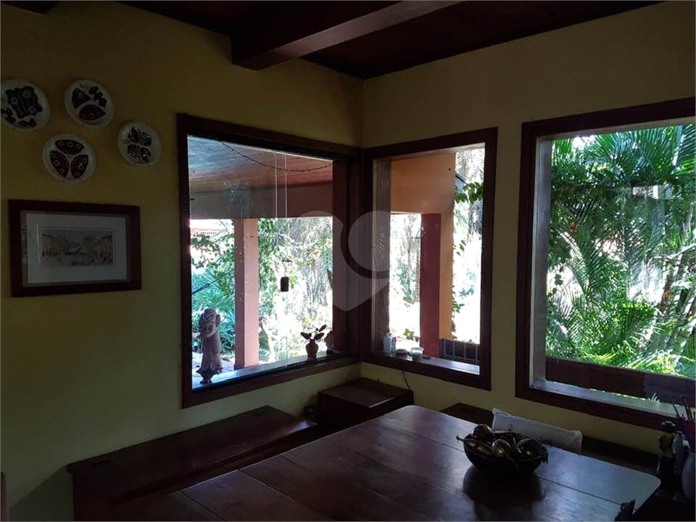 Casa térrea com piscina para venda no Parque Santa Marta