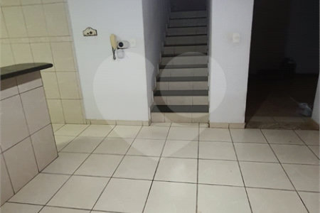 Casa sobrado para venda no Jardim das Torres