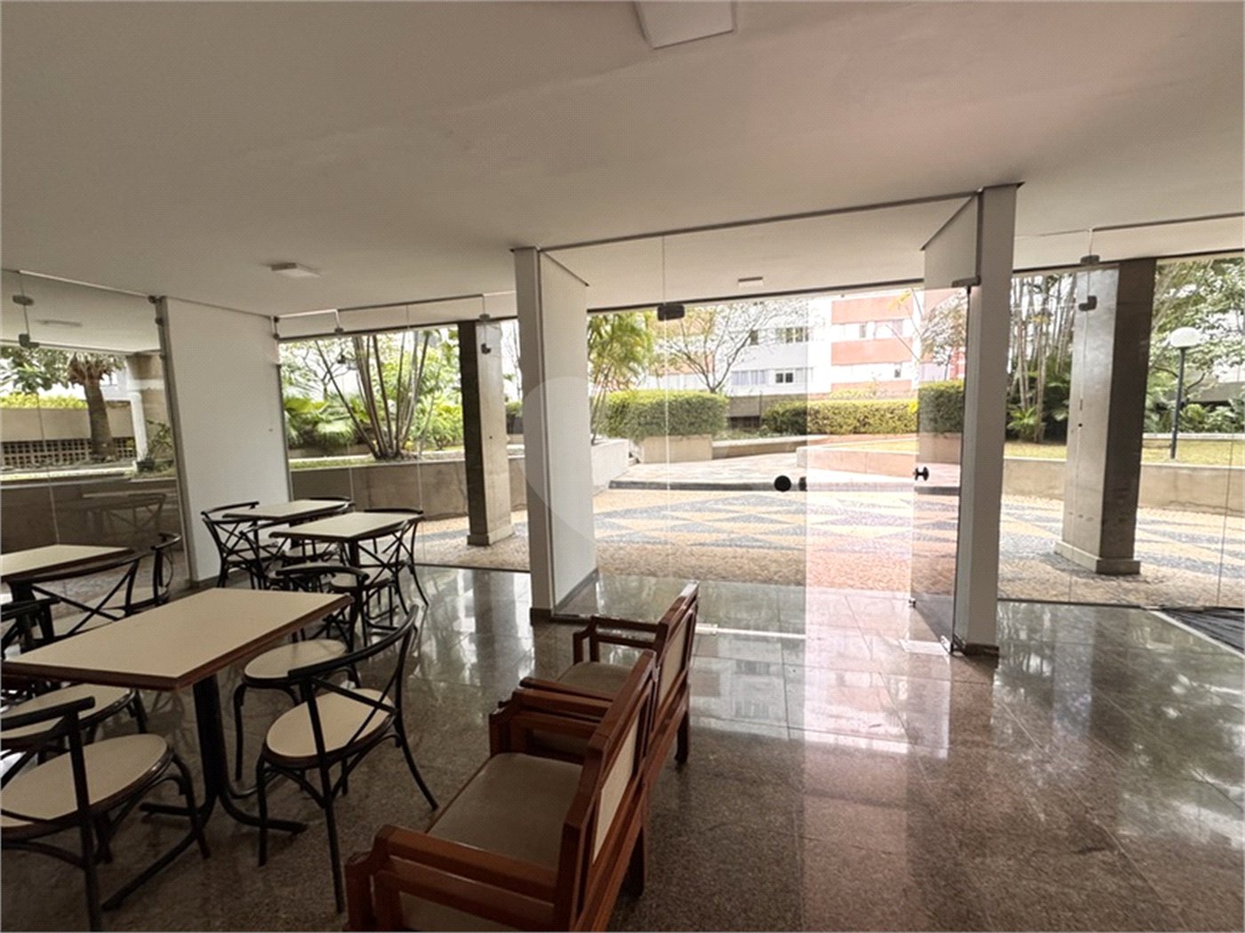 Apartamento Moema – 3 Dormitórios - Ar Condicionado - 80 mts², 2 Vagas