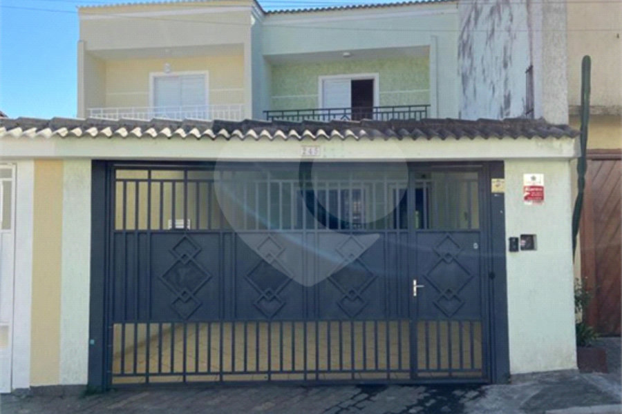 Sobrado à venda com 3 suítes em Santana, São Paulo, SP