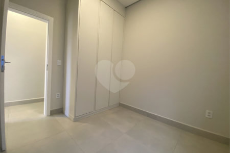 Casa à venda com 3 quartos, sendo 1 suíte, no condomínio Reserva Central Parque, Salto - SP