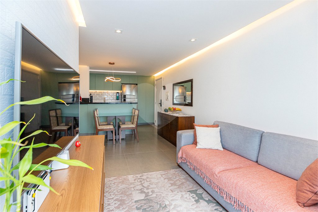 Apartamento à venda com 3 quartos, sendo 2 suítes, em Santo Amaro, São Paulo, SP