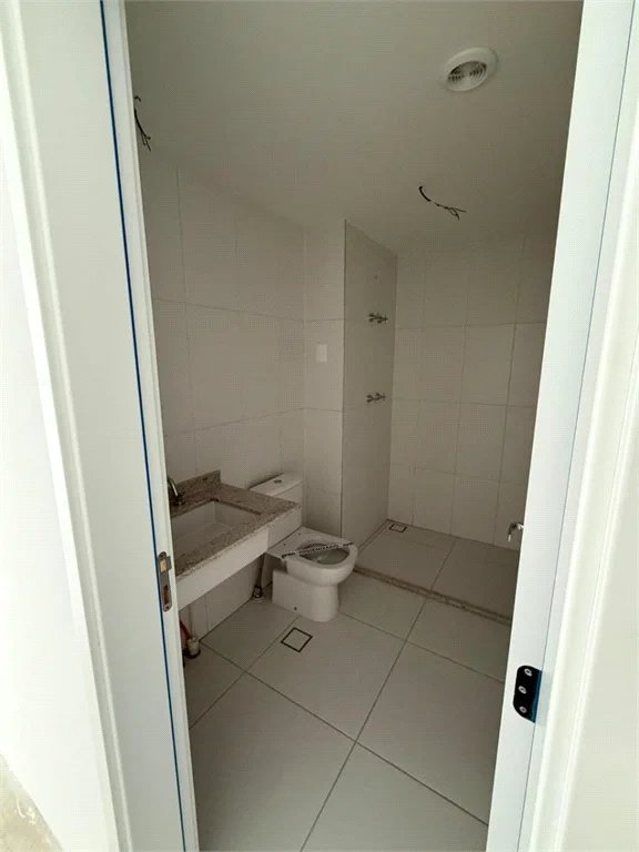 Apartamento à venda com 4 quartos, sendo 3 suítes, em Brooklin Paulista, São Paulo, SP
