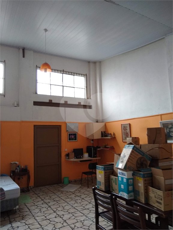 Casa à venda com 2 quartos, sendo 1 suíte, em Vila Piauí, São Paulo, SP