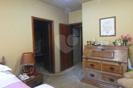 Casa Térrea à venda com 3 quartos, sendo 1 suíte,  em Chácara Monte Alegre, São Paulo, SP