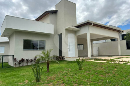 Casa à venda com 3 suítes no condomínio Palmeiras Imperiais, Salto - SP