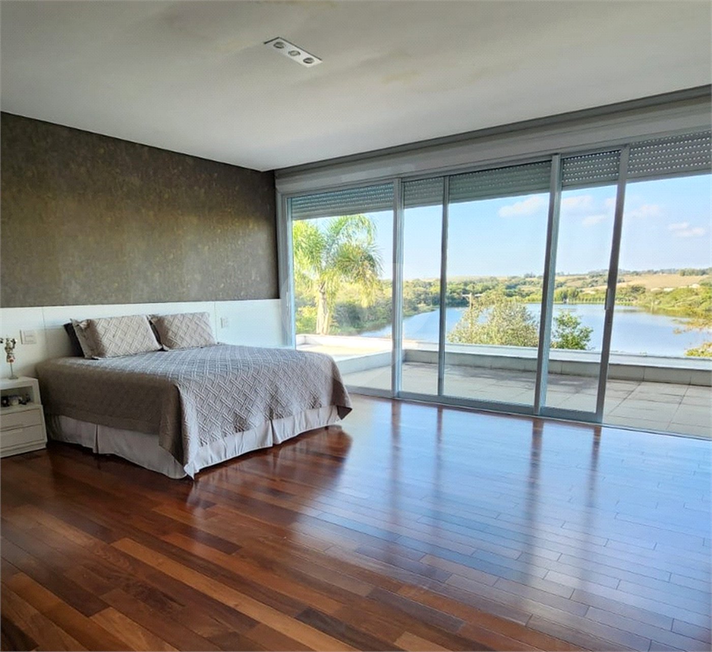 Casa à venda com 4 suítes no condomínio Village Ipanema 1, Araçoiaba da Serra - SP