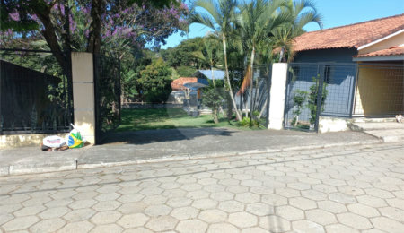 Casa à venda com 2 quartos em Vila Matias, Alambari, SP