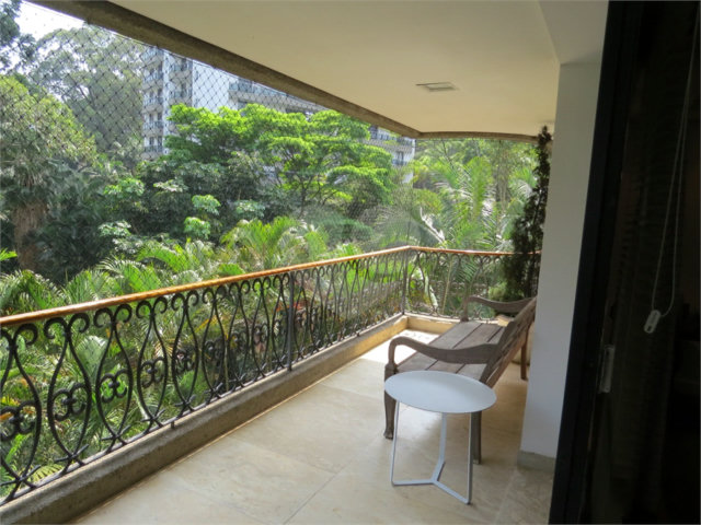 Apartamento à venda ou para alugar com 4 suítes em Santo Amaro, São Paulo, SP
