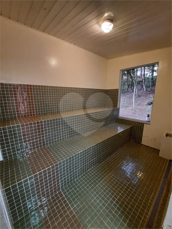 Casa à venda com 3 suítes no condomínio Ecovillagio, São Roque - SP