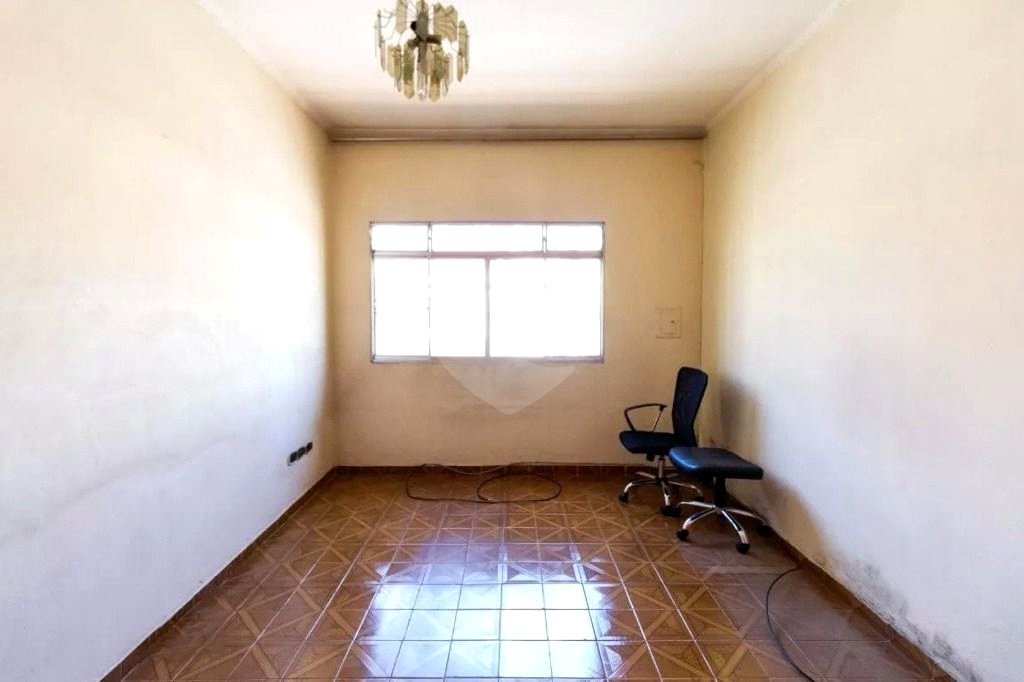Sobrado à venda com 3 quartos em Vila Carrão, São Paulo, SP