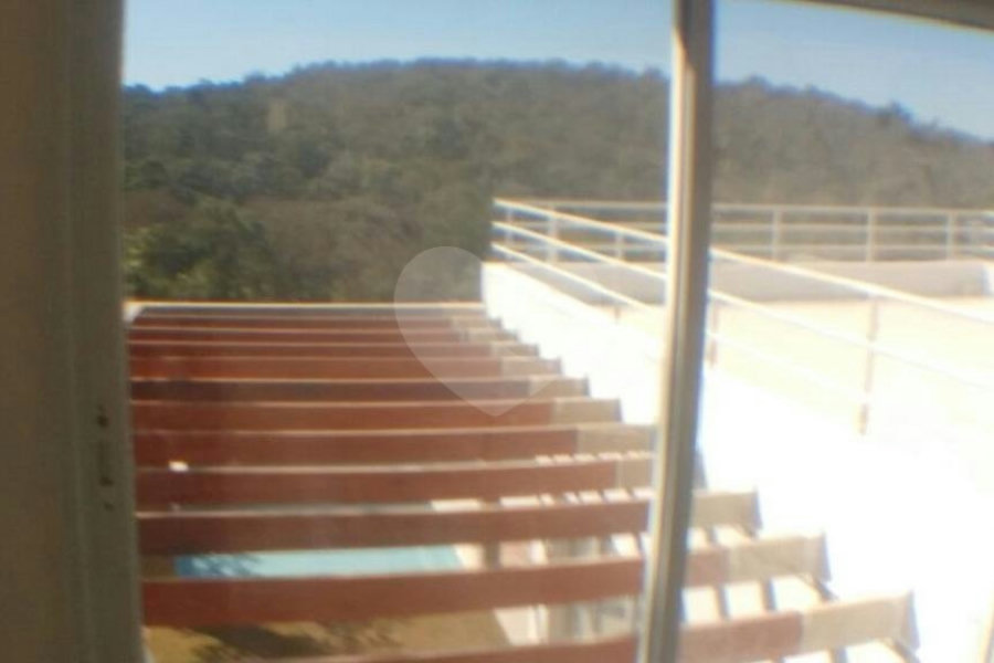 Sobrado à venda com 3 suítes em Seerra da Cantareira, Mairiporã, SP