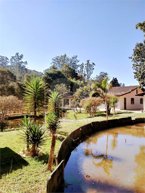 Chácara à venda com 4 quartos em Pirucaia, Mairiporã, SP