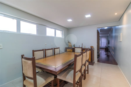 Sobrado à venda com 3 quartos, sendo 1 suíte,  em Vila Mascote, São Paulo, SP