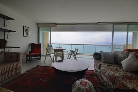 Apartamento Residencial à venda, Pitangueiras, Guarujá - AP0163.