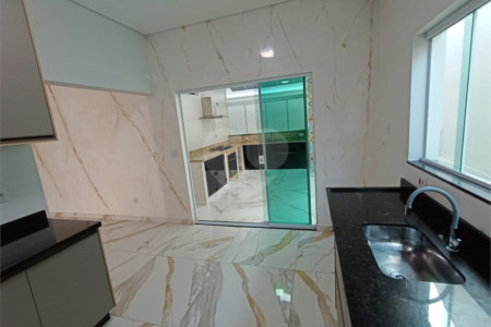 Casa à venda com 3 quartos, sendo 1 suíte,  em Vila Nova Aparecida, Mogi das Cruzes, SP