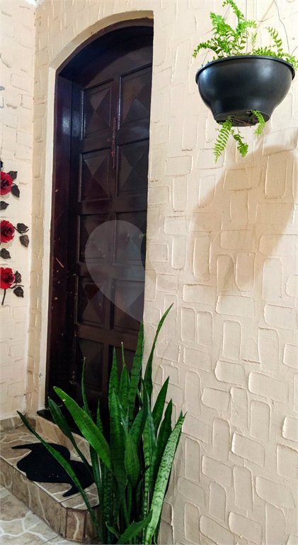 Sobrado à venda com 3 quartos, sendo 1 suíte, em Jardim Tabatinga, Guarulhos, SP