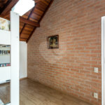 Casa à venda com 5 quartos, sendo 4 suítes, no condomínio Villa de Monterey, São Paulo - SP