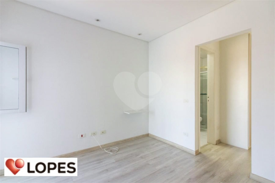 Casa à venda com 3 suítes em Santana, São Paulo, SP