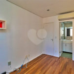 Apartamento à venda com 3 quartos, sendo 1 suíte, em Vila Olímpia, São Paulo, SP