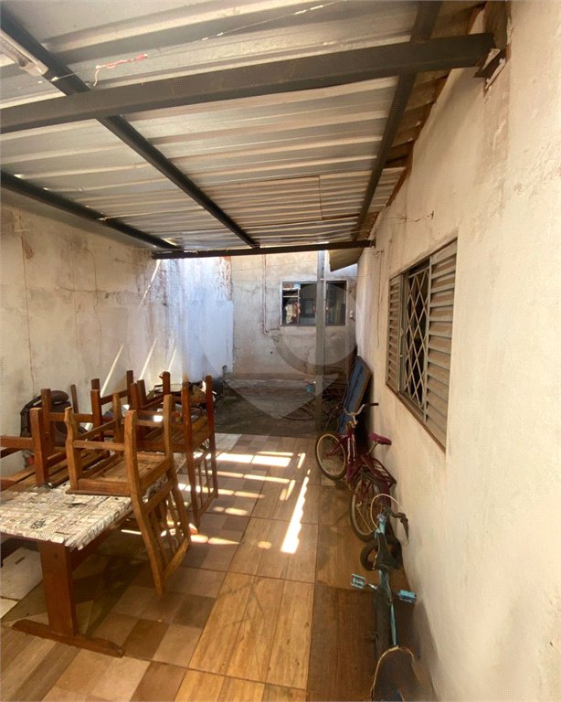 Casa à venda com 2 quartos em Jardim Vitoria, Ponta Porã, MS