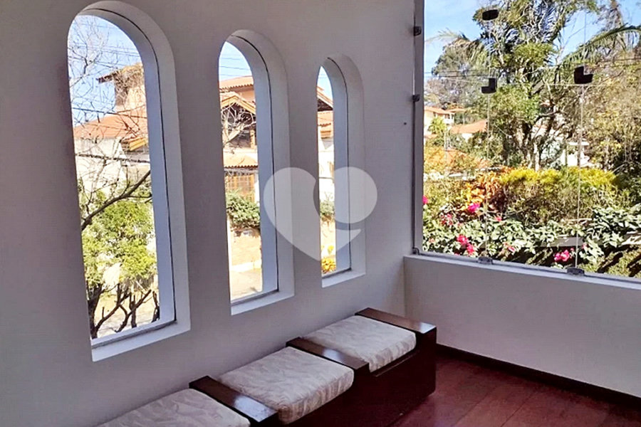 Sobrado à venda com 4 quartos, sendo 1 suíte, em Tremembé, São Paulo, SP