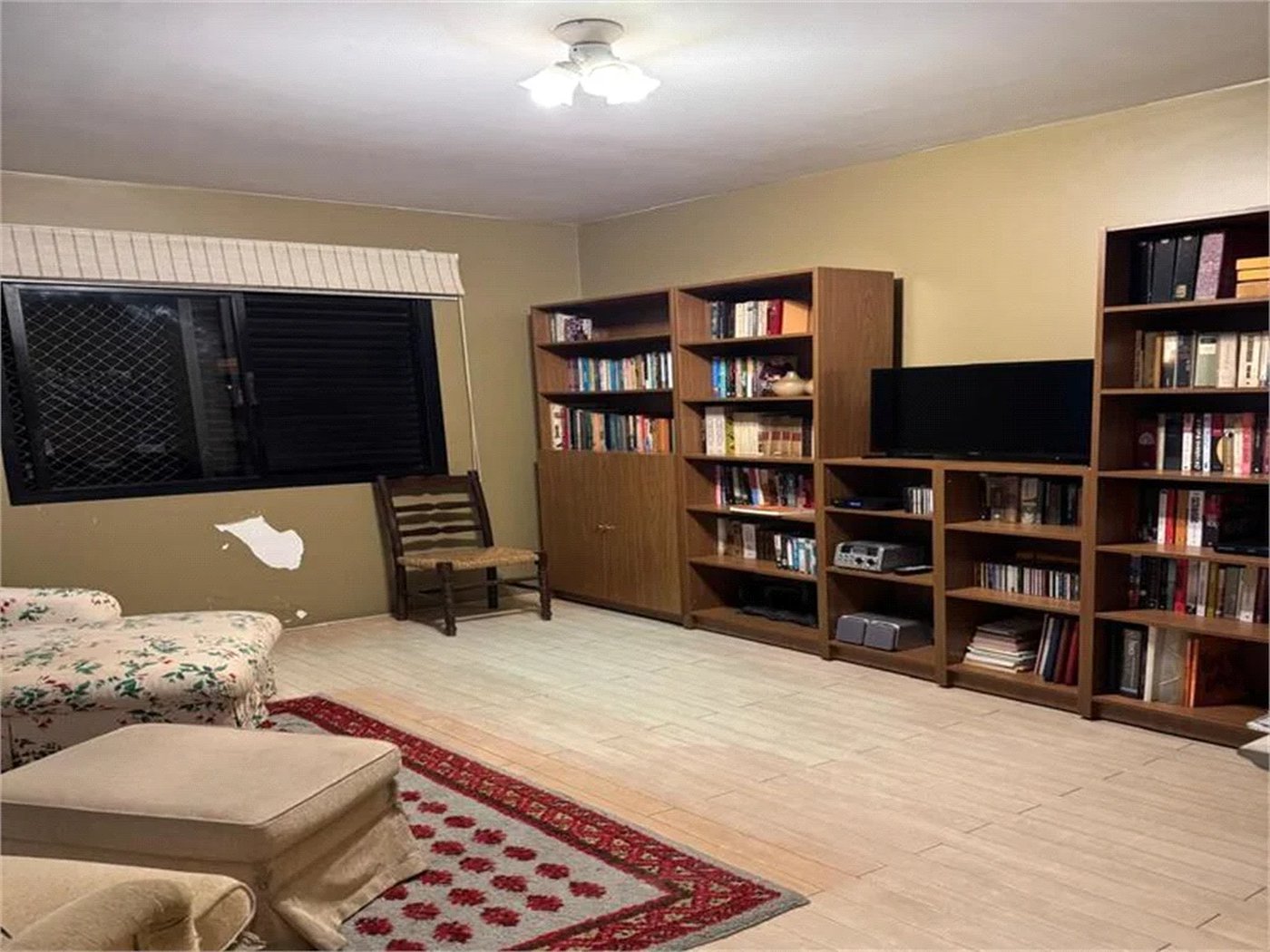 Apartamento à venda com 3 quartos, sendo 1 suíte,  em Jardim das Acácias, São Paulo, SP