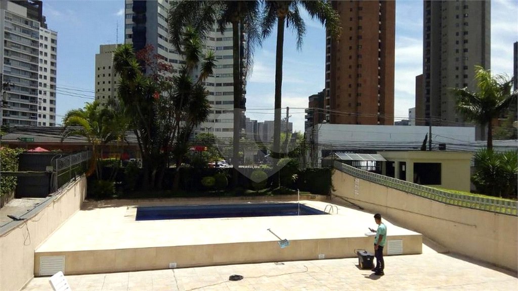 Cobertura à venda com 2 quartos, sendo 1 suíte,  em Vila Andrade, São Paulo, SP